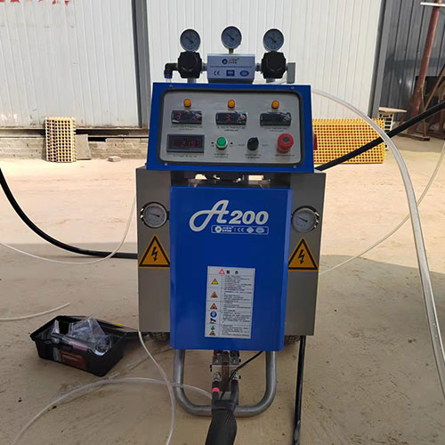 聚氨酯管道保溫京華邦威發(fā)泡機